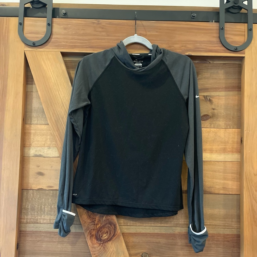 Nike drifit pullover